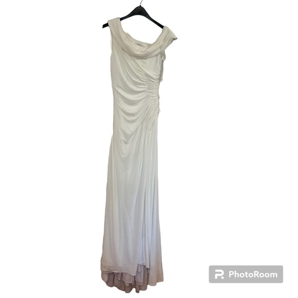 Mac Duggal 26517 One Shoulder Ruched Jersey Gown In White Size 6 - Picture 4 of 13